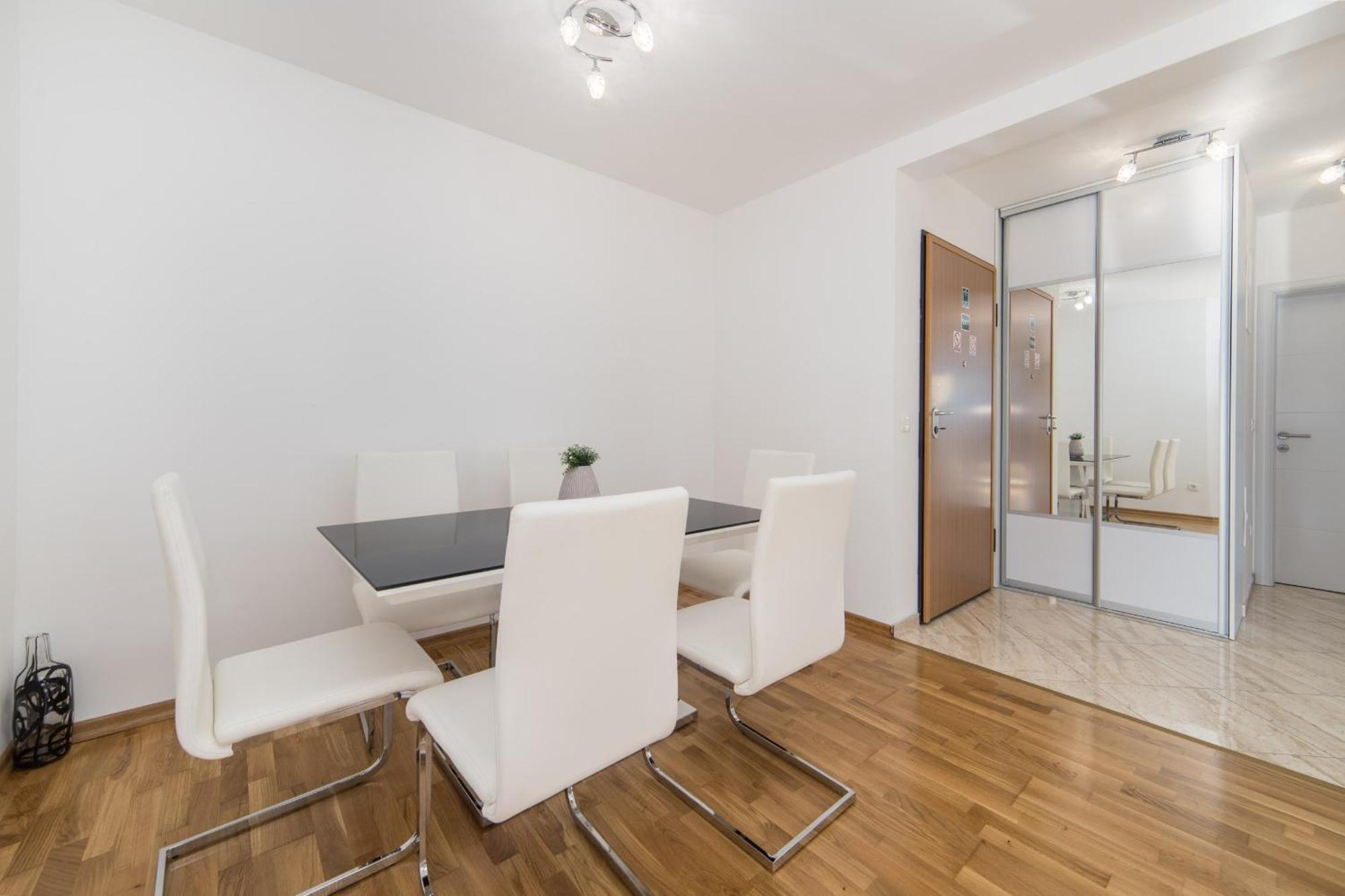 Apartments Crystal Makarska Habitación foto