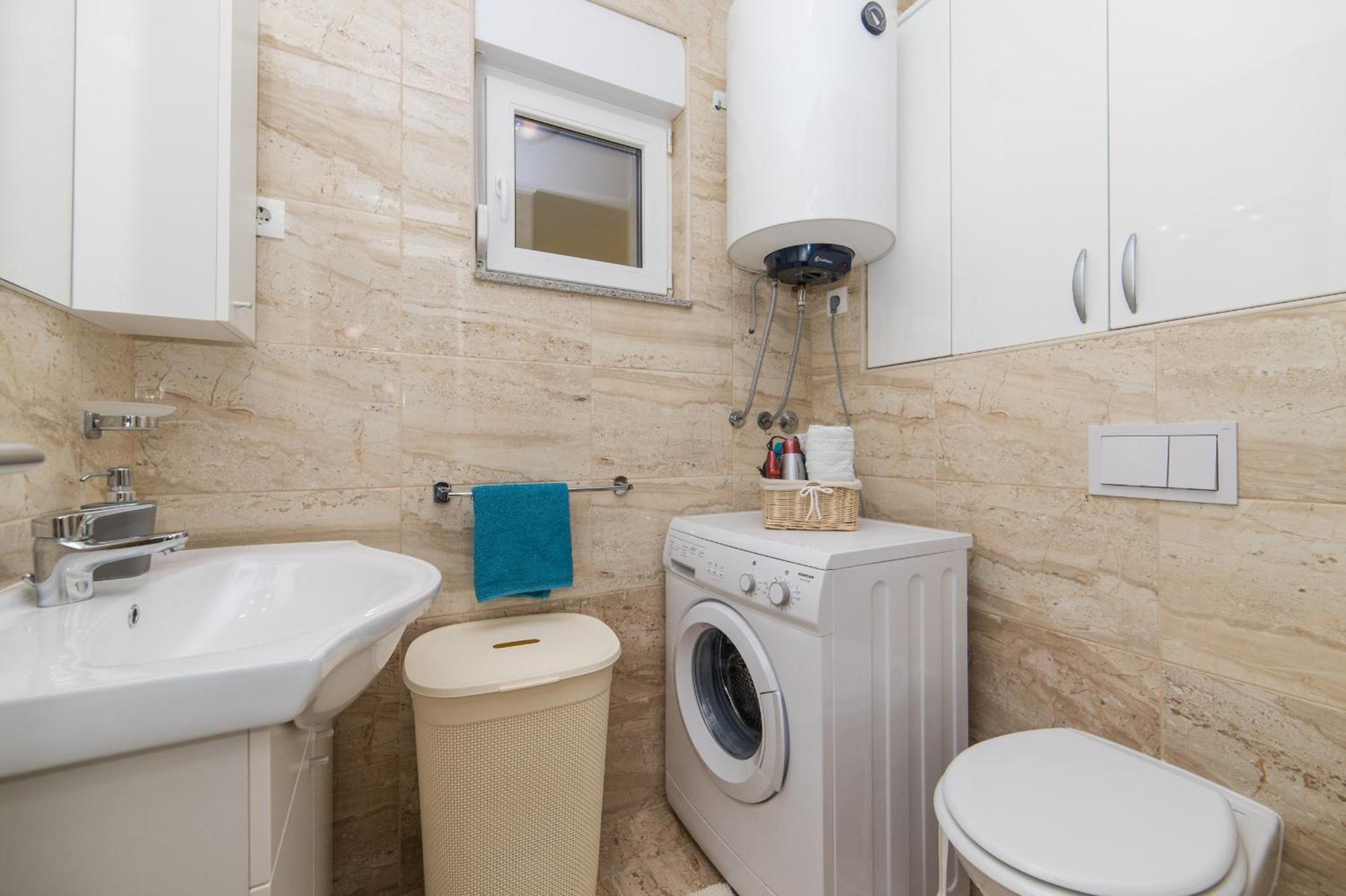 Apartments Crystal Makarska Habitación foto