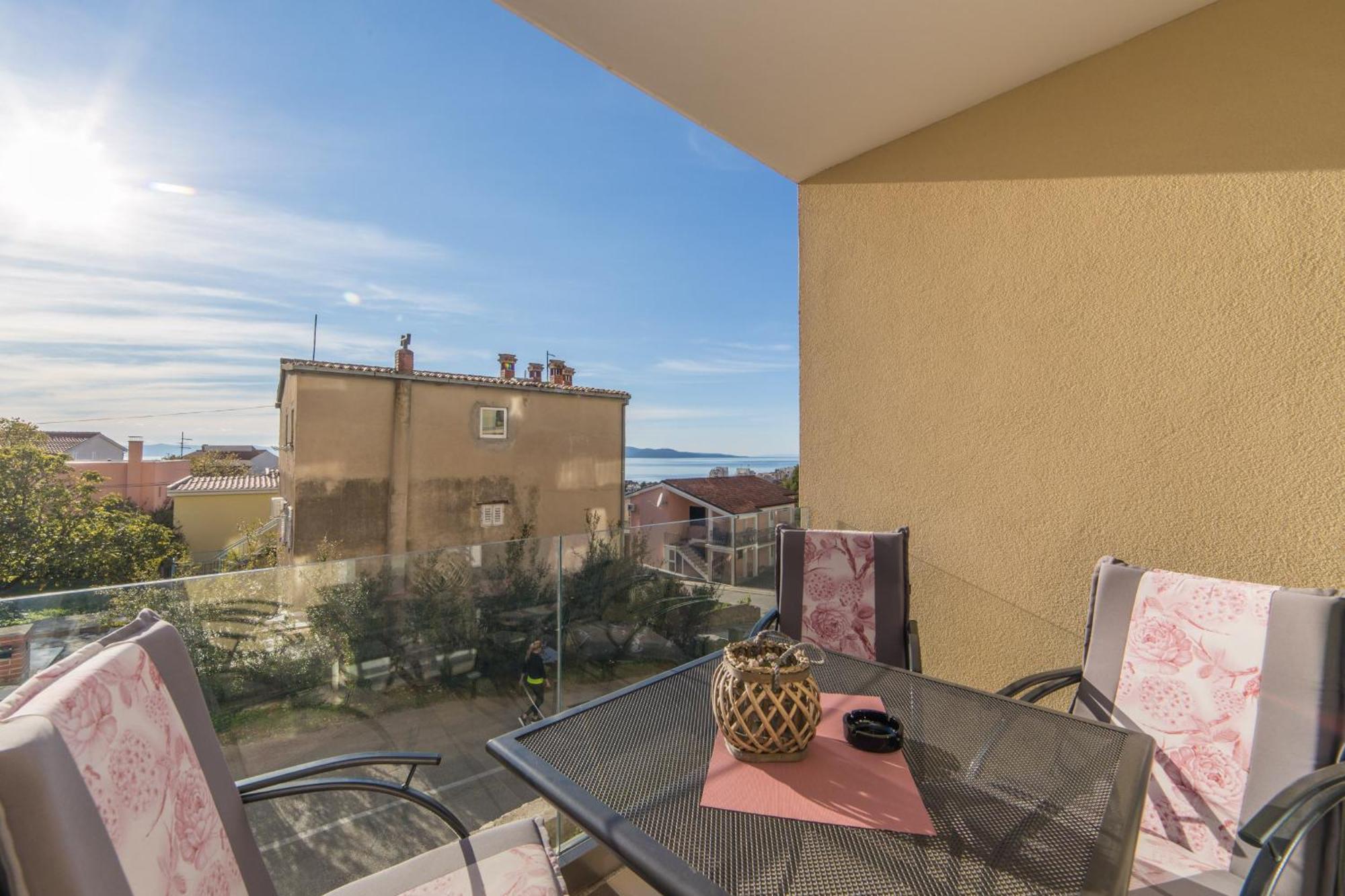 Apartments Crystal Makarska Habitación foto