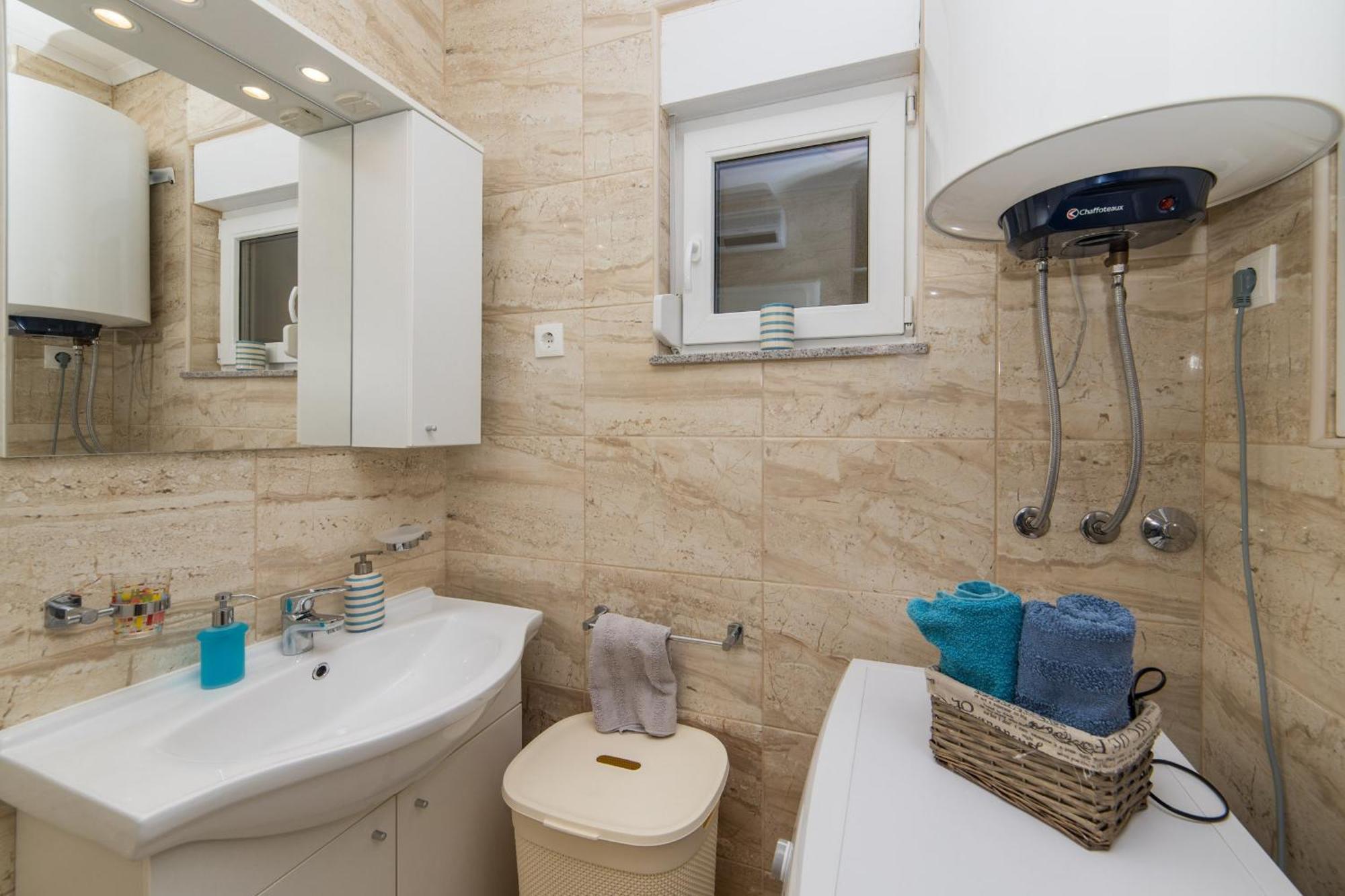 Apartments Crystal Makarska Habitación foto
